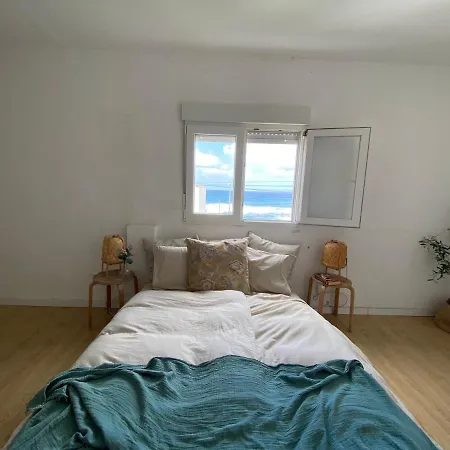 Nueve Pies Surf House * Лас-Пальмас-де-Гран-Канария