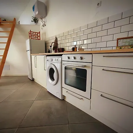 Nueve Pies Surf House Апартаменты *